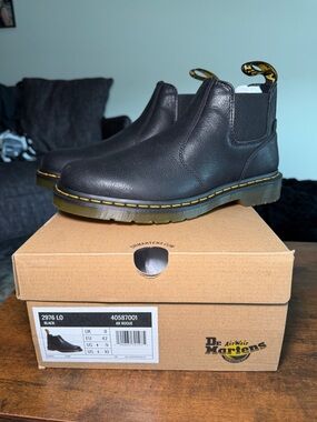 Brand New Dr. Marten’s 2976 LO Rogue Leather Chelsea Boots